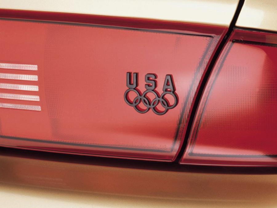  Buick Regal Olympic Edition 2001 года  (фото 4 из 5)